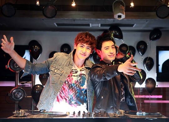 Nichkhun & Wilber Pan