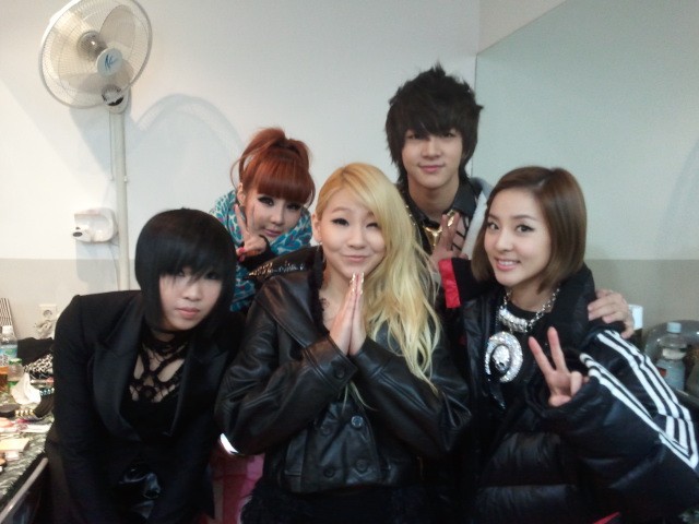 2NE1 天動