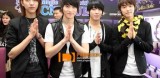 CNBLUE Holika hand shake in 泰國 CNBLUE Holika hand shake in 泰國