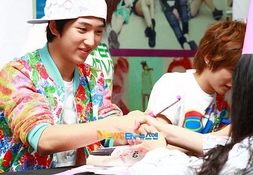 B1A4 首次簽名會 B1A4 首次簽名會