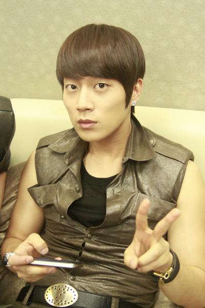 beast 斗俊