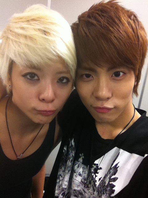 amber+鐘鉉
