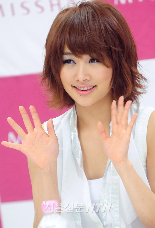 KARA MISSHA簽名會