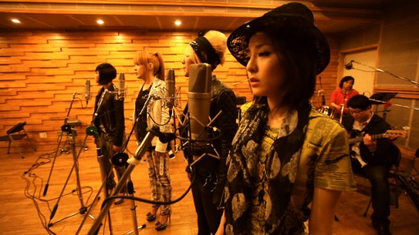 2NE1