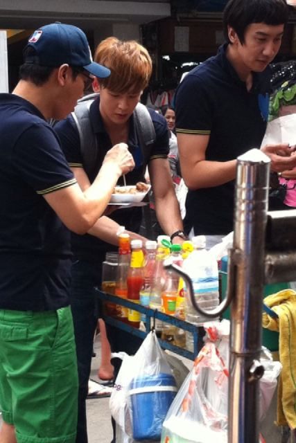 2PM Nichkhun running man