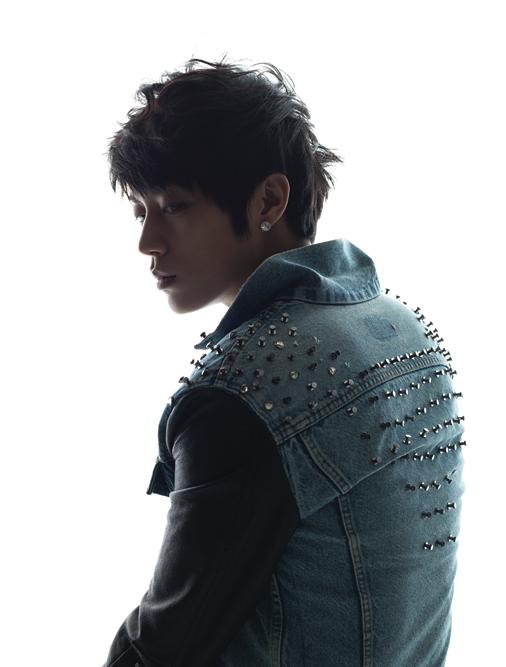 BEAST 斗俊