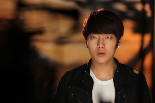 BEAST 斗俊
