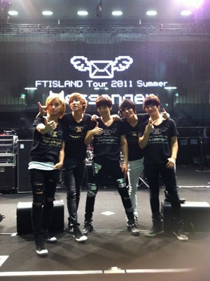 FTIsland-武道館
