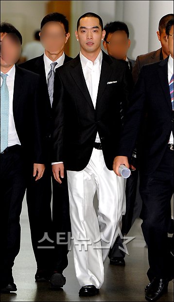 crown j crown j