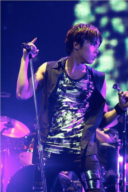 FTIsland-武道館官方圖