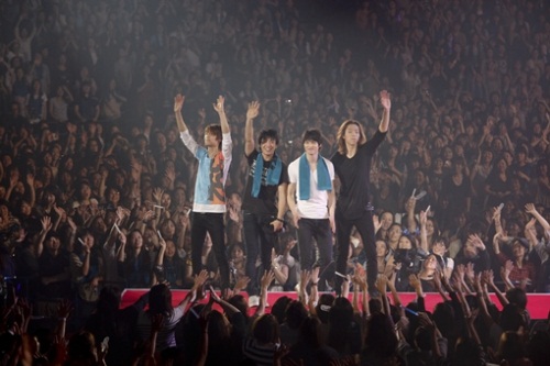 CNBLUE 橫濱演唱會