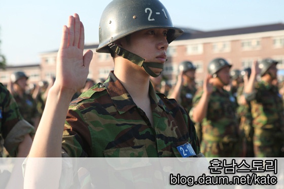 希澈 軍隊照