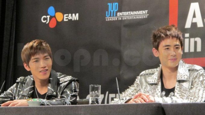 2PM 記者會 埈秀 Nichkhun (kpopn)