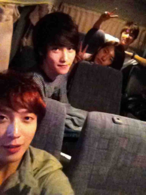CNBLUE 推特 CNBLUE 推特