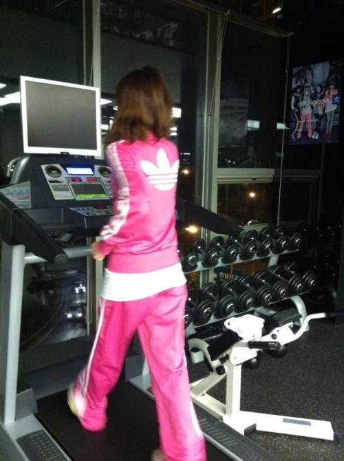 2NE1 Dara