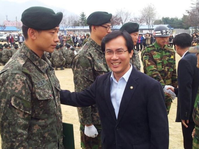 RAIN 當兵後第一次的面會日 RAIN 當兵後第一次的面會日
