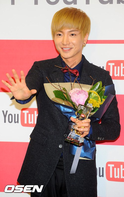 利特 2011 Youtube K POP Awards 利特 2011 Youtube K POP Awards