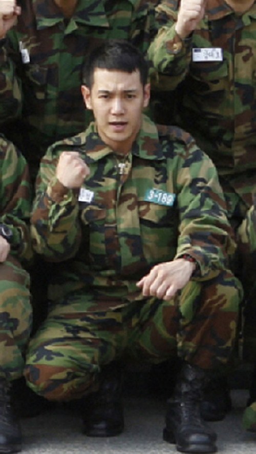 煥熙穿軍裝