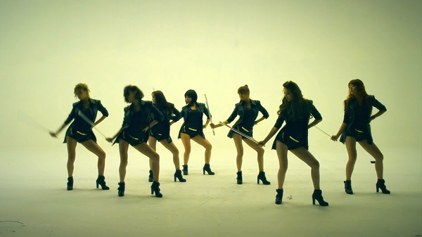 RaNia "POP POP POP" MV