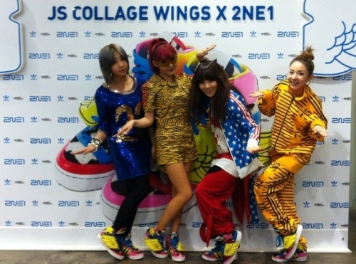 2NE1