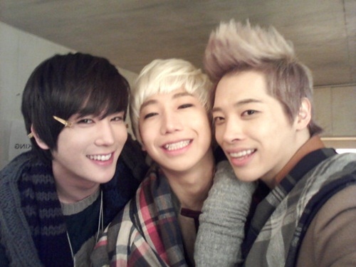 AA (Woosang、Kimchi、Aoora)