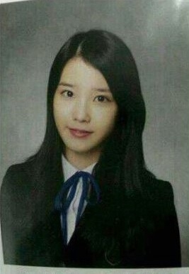 IU 畢業照