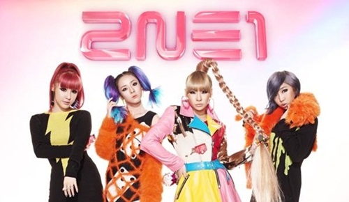 2NE1 首張日文單曲《Go Away》