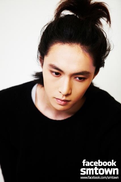 EXO_LAY 2