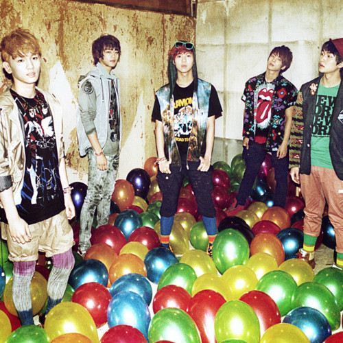 SHINee 首張日文單曲 《Replay - 君は僕のeverything -》