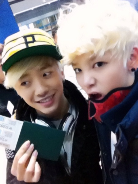 Zelo & 方勇國