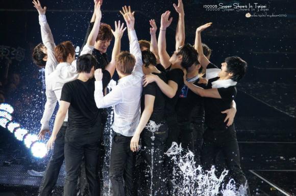 Super Junior ss4 利特上傳推特的飯拍 Super Junior ss4 利特上傳推特的飯拍