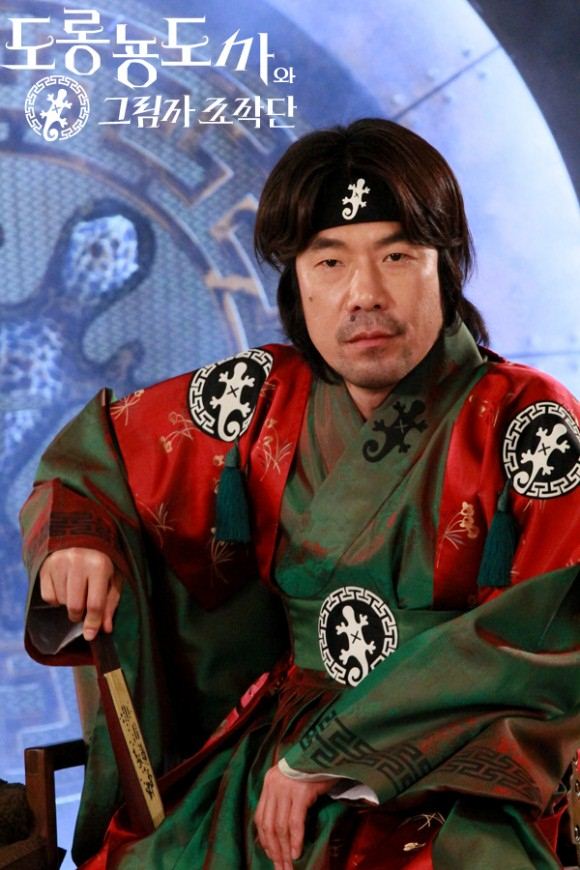 蠑螈道士和幕後操作團