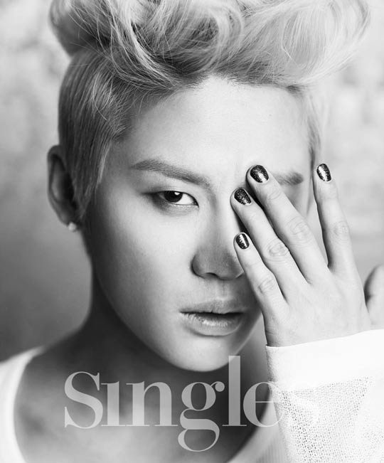 JYJ 俊秀 Single 畫報