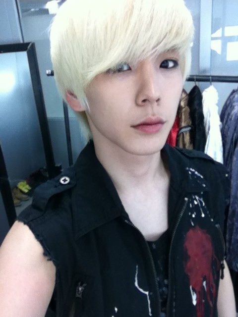 B.A.P 力燦 B.A.P 力燦