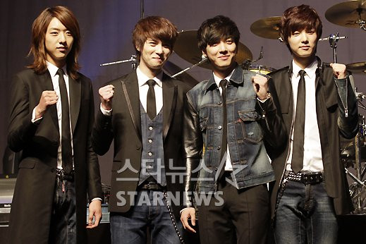 CNBLUE CNBLUE