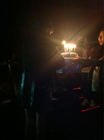 朴春生日派對現場