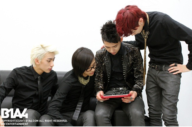 B1A4 (少了燦多)