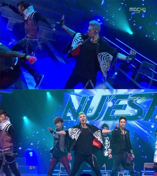 Baekho 穿著 UIE 送的外套演出 Baekho 穿著 UIE 送的外套演出