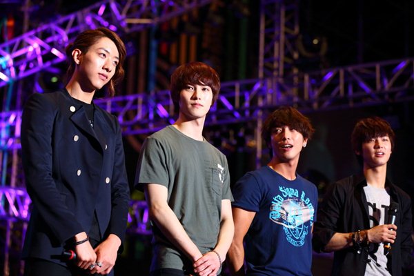 義大超級亞洲 ─ CNBLUE 義大超級亞洲 ─ CNBLUE
