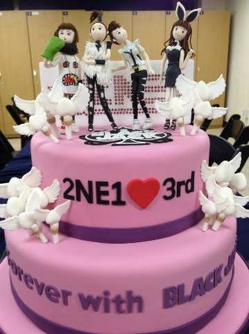 2NE1 出道紀念蛋糕