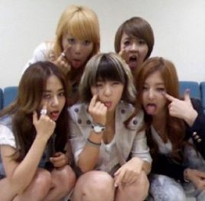 4Minute 的鬼臉照片