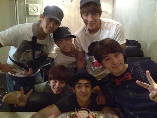 Nichkhun TWITTER