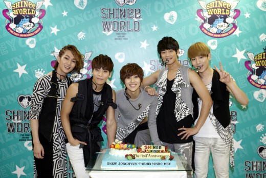 SHINee 日本出道1周年