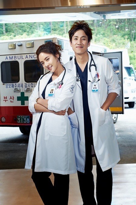 李善均 & 黃靜茵《Golden Time》海報 李善均 & 黃靜茵《Golden Time》海報