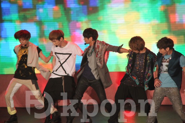SHINee 粉紅派對片段