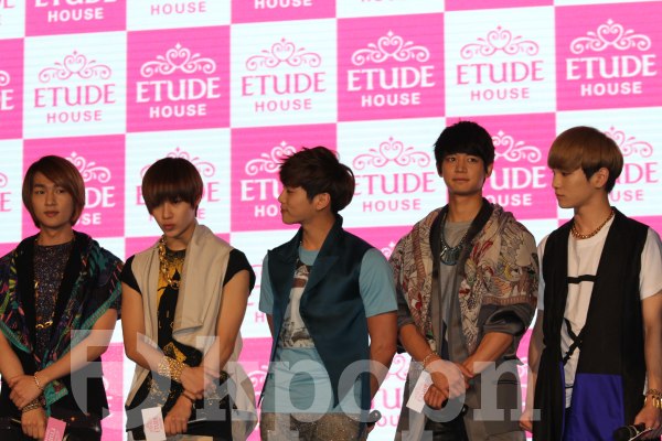 Shinee 記者會