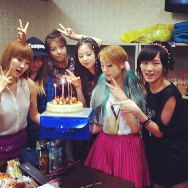 Wonder Girls & Min & Jia