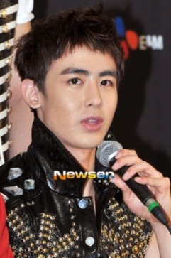nichkhun錄影機畫面