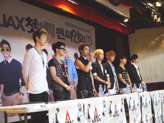 A-JAX 粉絲簽名會