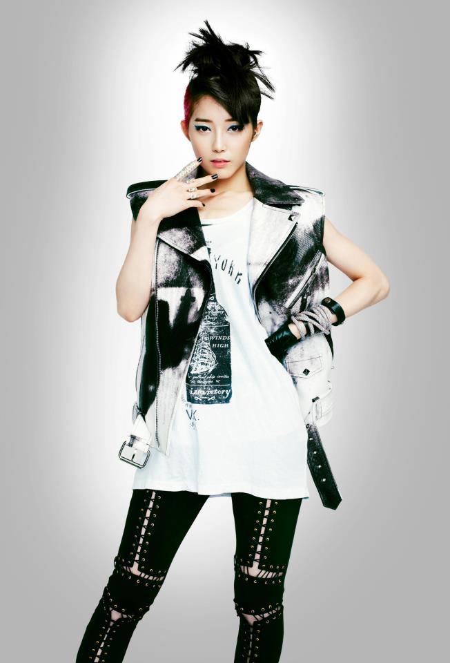 GLAM  ZINNI 出道專輯概念照 